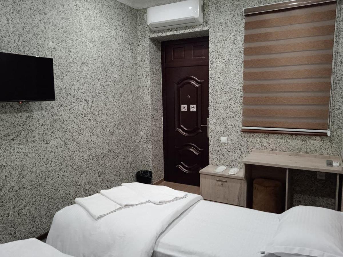 Taxtapul Hotel Tasjkent Buitenkant foto