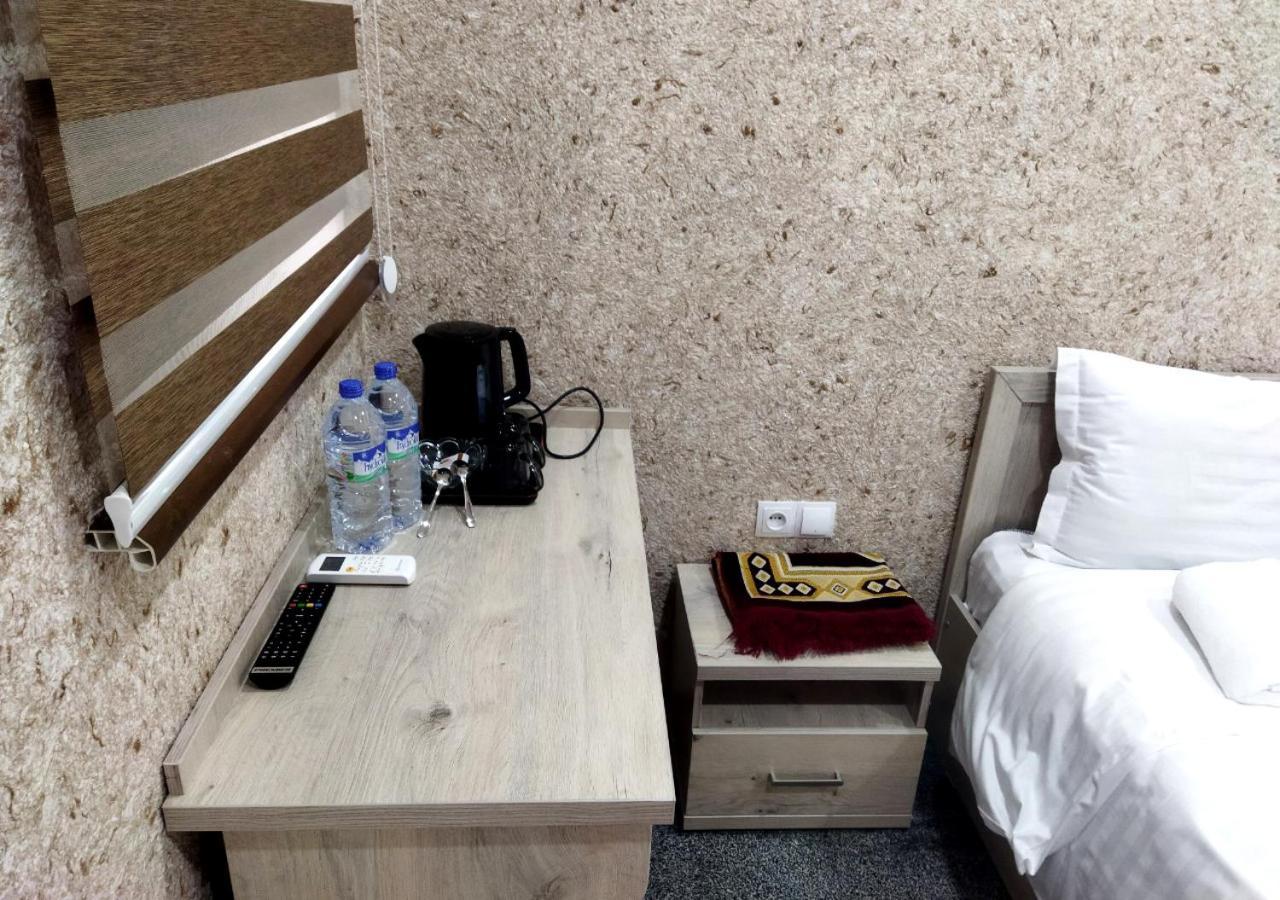 Taxtapul Hotel Tasjkent Buitenkant foto